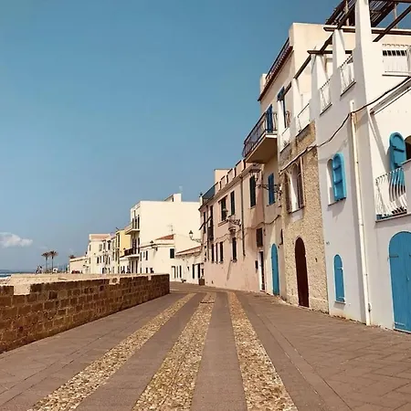 Palazzo Dalbis In Pieno Centro Per 8 Persone Alghero