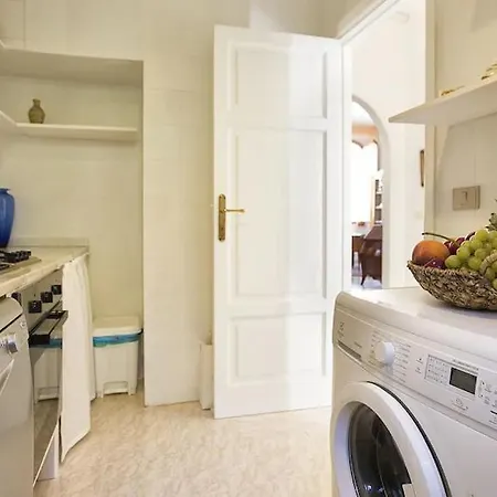 Palazzo Dalbis In Pieno Centro Per 8 Persone *