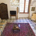 Palazzo Albis In Pieno Centro Per 8 Persone *