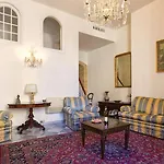Palazzo Albis In Pieno Centro Per 8 Persone Apartmán *
