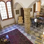 Palazzo Albis In Pieno Centro Per 8 Persone