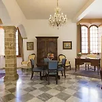 Palazzo Albis In Pieno Centro Per 8 Persone Apartmán