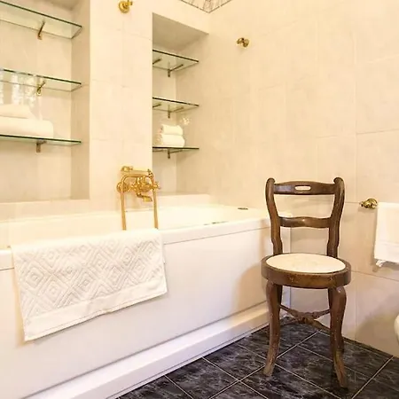 Palazzo Albis In Pieno Centro Per 8 Persone Apartman Alghero