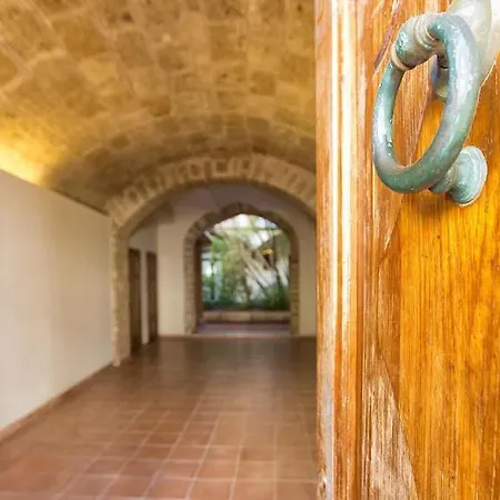 Palazzo Dalbis In Pieno Centro Per 8 Persone Apartamento