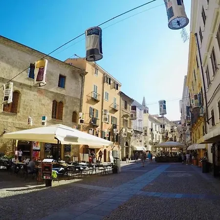 Apartamento Palazzo Albis In Pieno Centro Per 8 Persone Alghero
