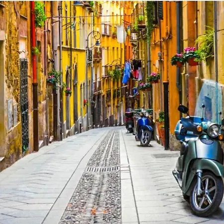 Apartamento Palazzo Albis In Pieno Centro Per 8 Persone *